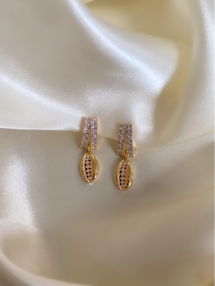 Earrings Shell
